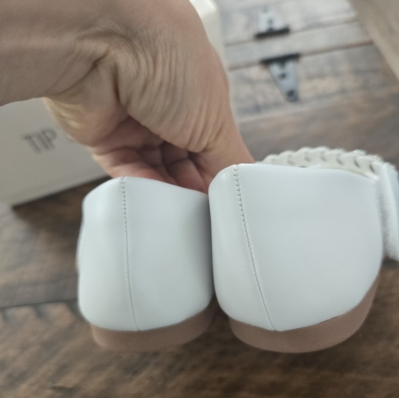 Tip Top Kids Girls MaryJane White Shoe with Rhinestone Strap. Style S170. Size 1 - Picture 4 of 6